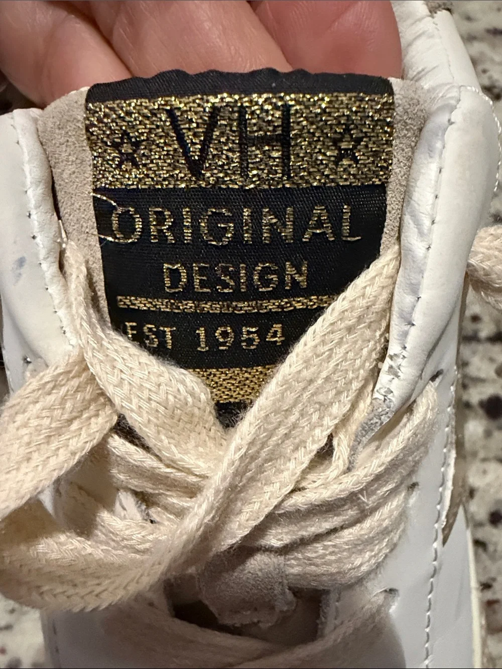 Vintage Havana classic lace